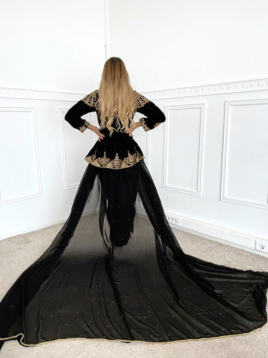 karakou Tina